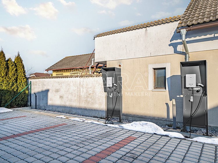 Prodej výrobní haly, prostoru 187 m² - foto 5