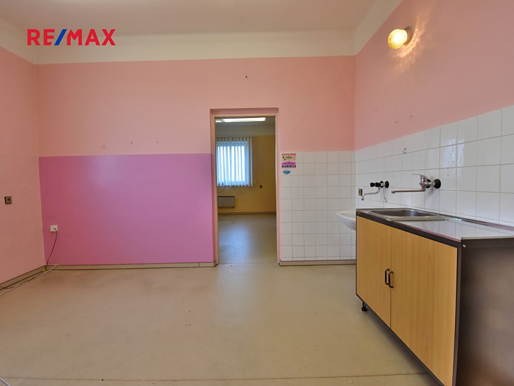 Prodej obchodního prostoru 64 m² - foto 8