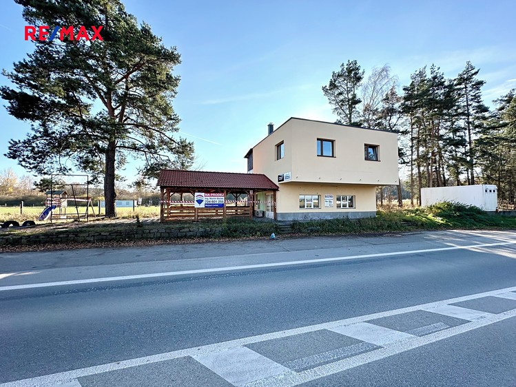Prodej obchodního prostoru 150 m² - foto 1