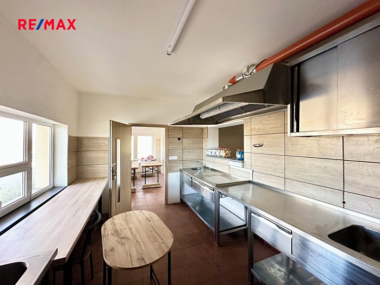 Prodej obchodního prostoru 150 m² - foto 3