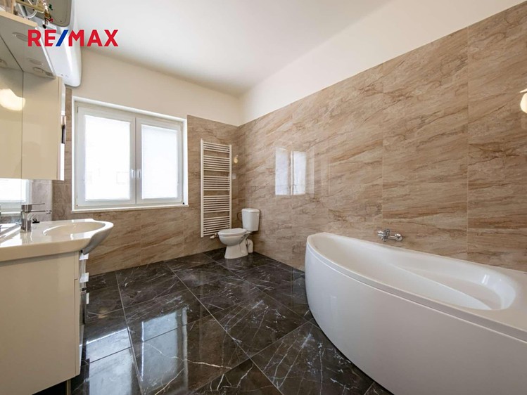 Prodej činžovního domu 190 m² - foto 3
