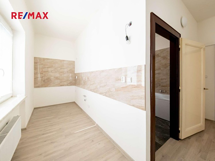 Prodej činžovního domu 190 m² - foto 5