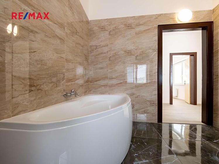 Prodej činžovního domu 190 m² - foto 7