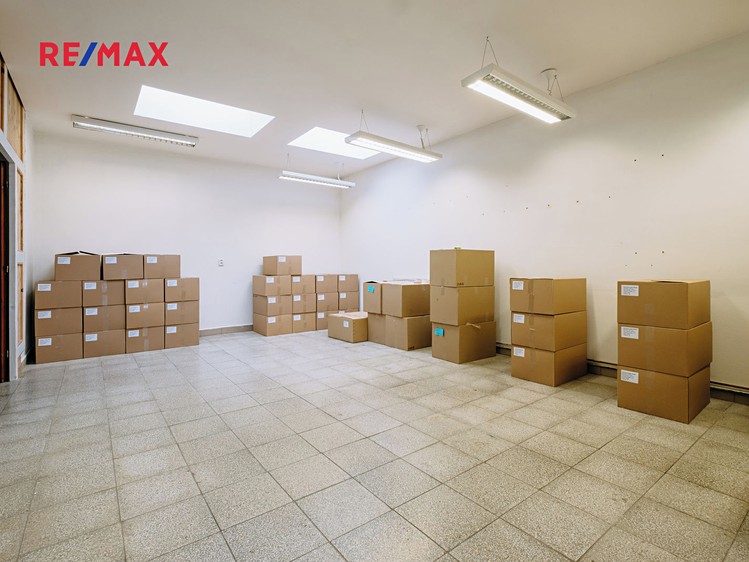 Prodej výrobní haly, prostoru 360 m² - foto 6