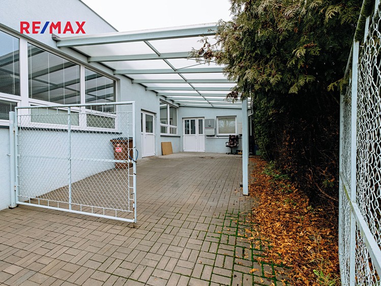 Prodej výrobní haly, prostoru 360 m² - foto 5