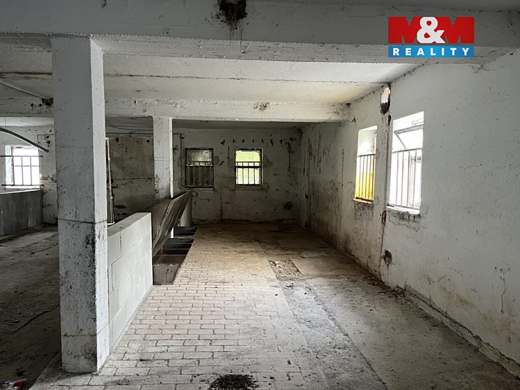Prodej zemědělského objektu 1 320 m² - foto 5