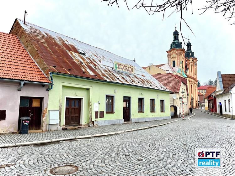 Prodej obchodního prostoru 180 m² - foto 2