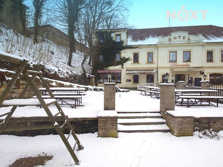 Prodej komerční nemovitosti 1 100 m² - foto 4