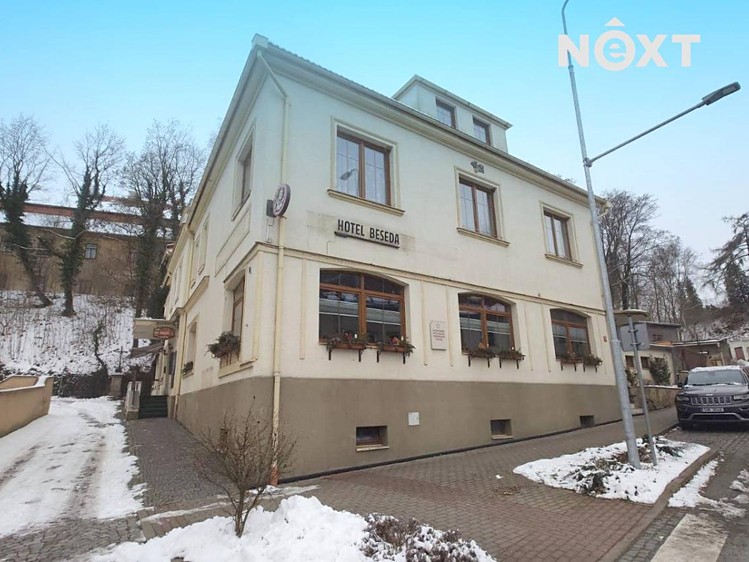 Prodej komerční nemovitosti 1 100 m² - foto 2