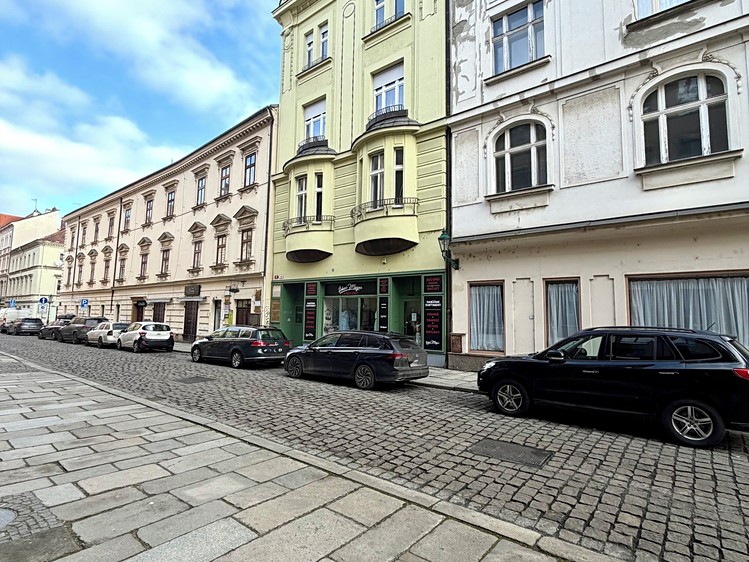 Prodej činžovního domu 913 m² - foto 1