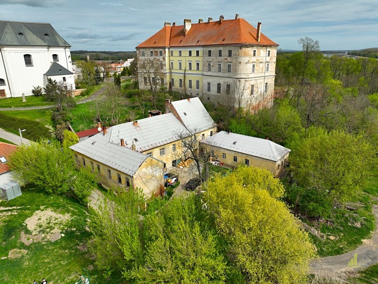 Prodej činžovního domu 600 m² - foto 2