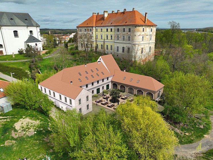 Prodej činžovního domu 600 m² - foto 1