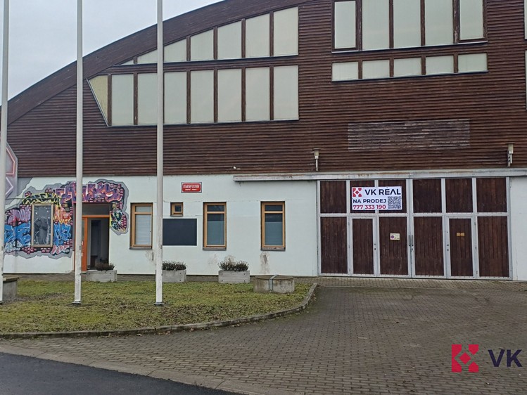 Prodej komerční nemovitosti 3 100 m² - foto 1