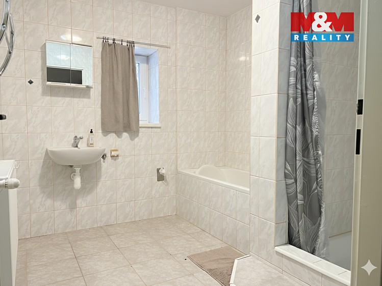 Prodej obchodního prostoru 1 055 m² - foto 4
