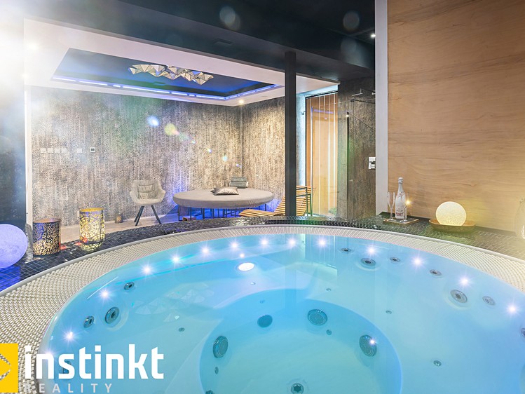 Prodej komerční nemovitosti 100 m² - foto 1