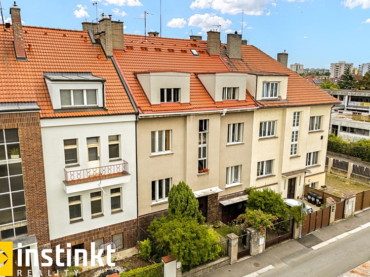Prodej činžovního domu 470 m² - foto 1