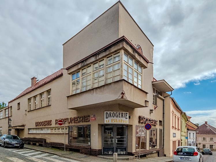 Prodej komerční nemovitosti 465 m² - foto 1