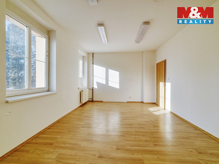 Prodej výrobní haly, prostoru 1 870 m² - foto 7