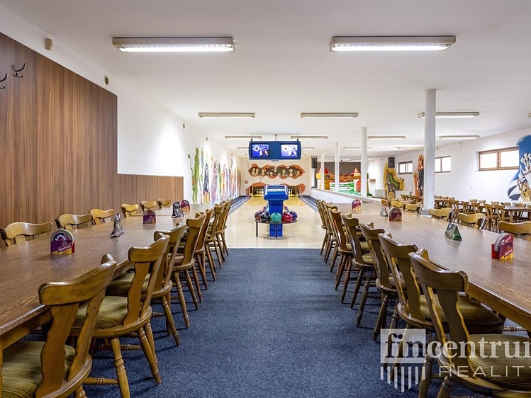 Prodej komerční nemovitosti 1 698 m² - foto 3
