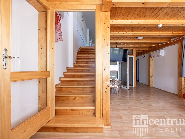 Prodej komerční nemovitosti 1 698 m² - foto 7
