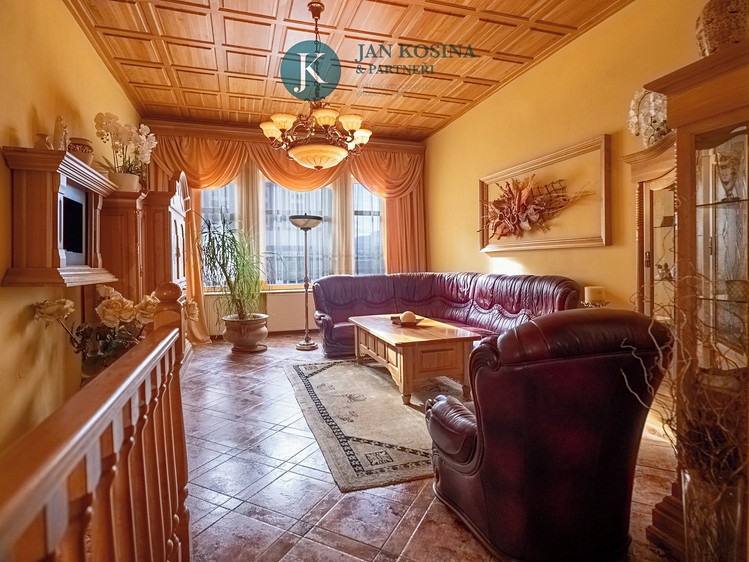 Prodej činžovního domu 180 m² - foto 1