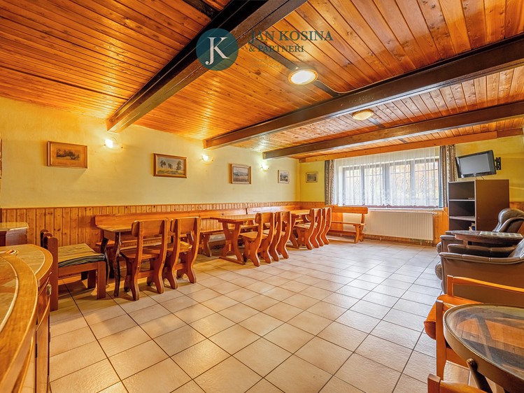 Prodej ubytovacího zařízení 260 m² - foto 3