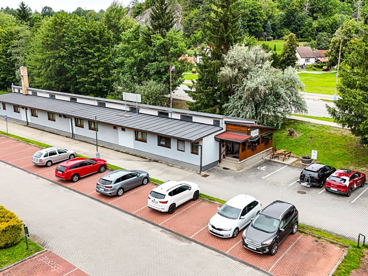 Prodej ubytovacího zařízení 370 m² - foto 1
