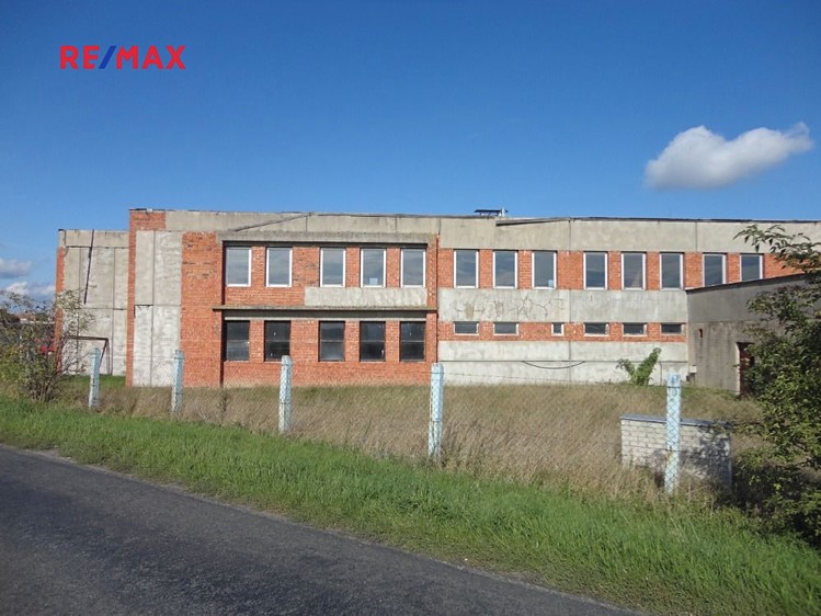 Prodej obchodního prostoru 1 600 m² - foto 2