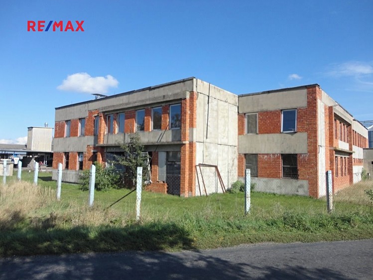 Prodej obchodního prostoru 1 600 m² - foto 1