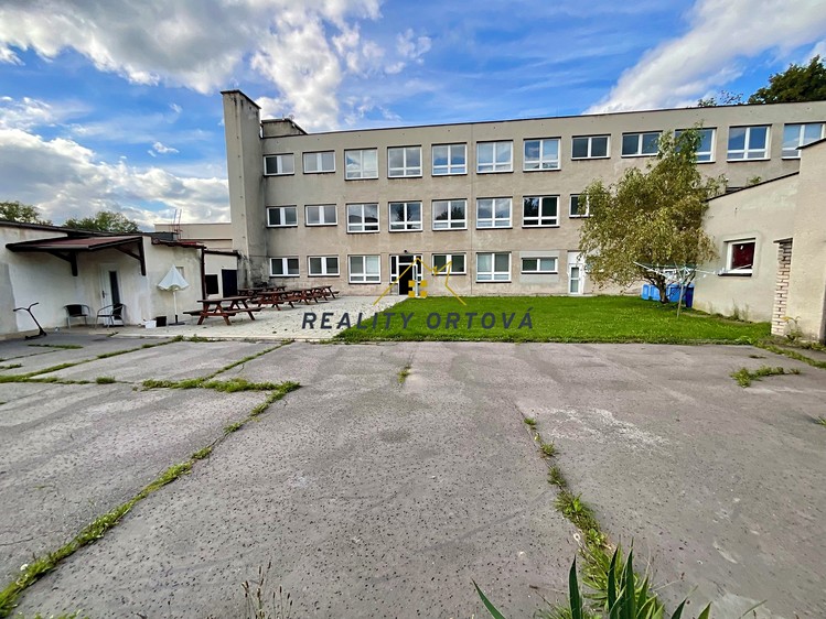 Prodej ubytovacího zařízení 1 500 m² - foto 2