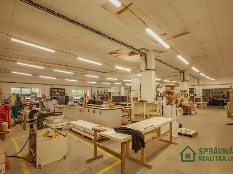 Prodej výrobní haly, prostoru 1 100 m² - foto 7