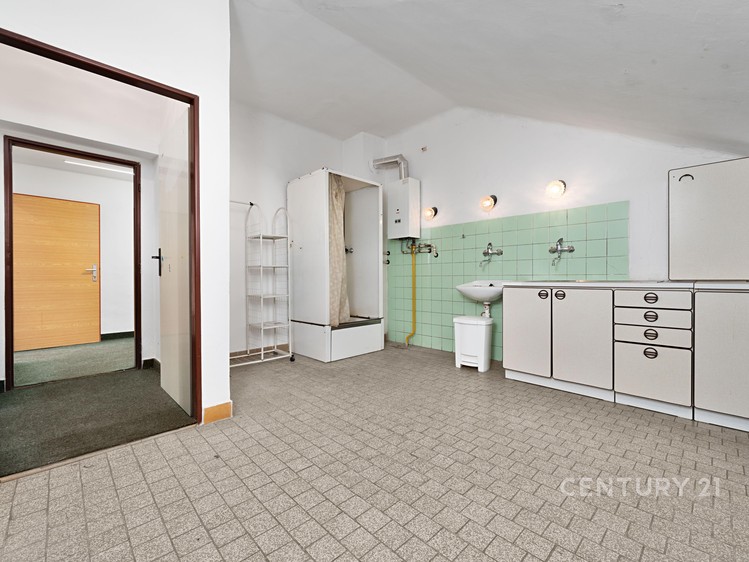 Prodej kanceláře 750 m² - foto 4