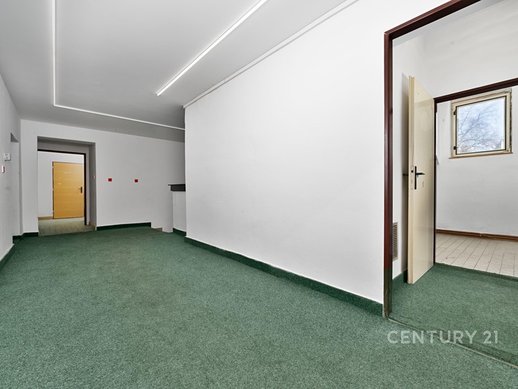 Prodej kanceláře 750 m² - foto 6