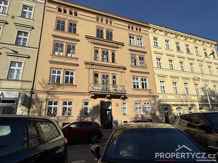 Prodej kanceláře 114 m² - foto 1