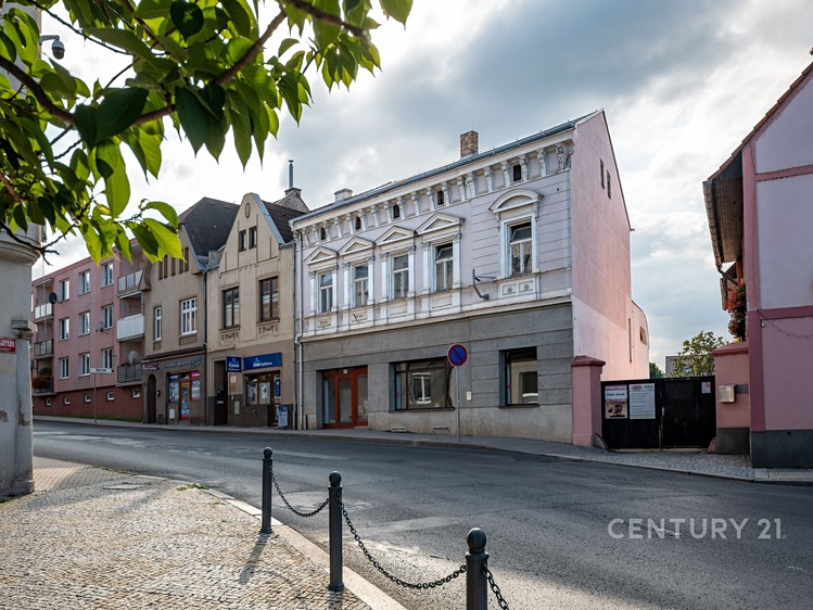 Prodej komerční nemovitosti 196 m² - foto 2