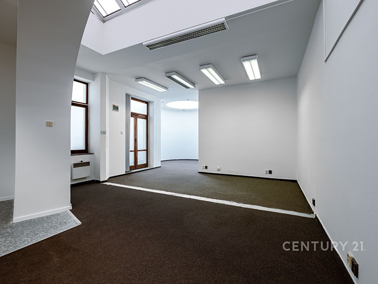 Prodej komerční nemovitosti 196 m² - foto 7