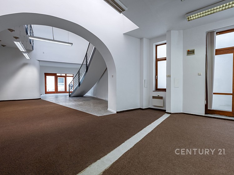 Prodej komerční nemovitosti 196 m² - foto 6