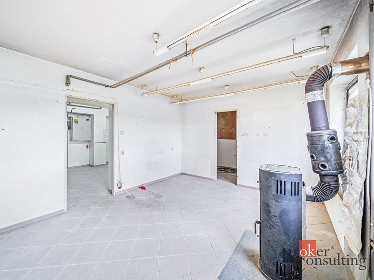 Prodej výrobní haly, prostoru 260 m² - foto 8