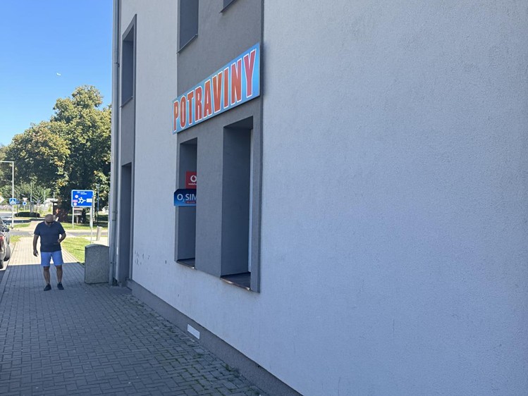 Prodej obchodního prostoru 87 m² - foto 2