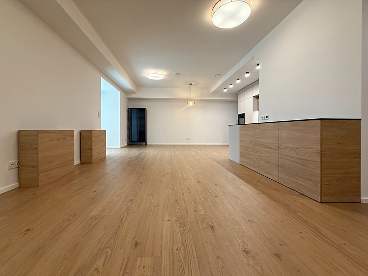 Prodej obchodního prostoru 81 m² - foto 3