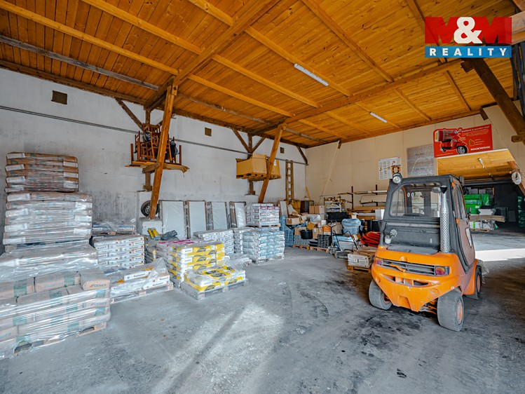 Prodej obchodního prostoru 900 m² - foto 3