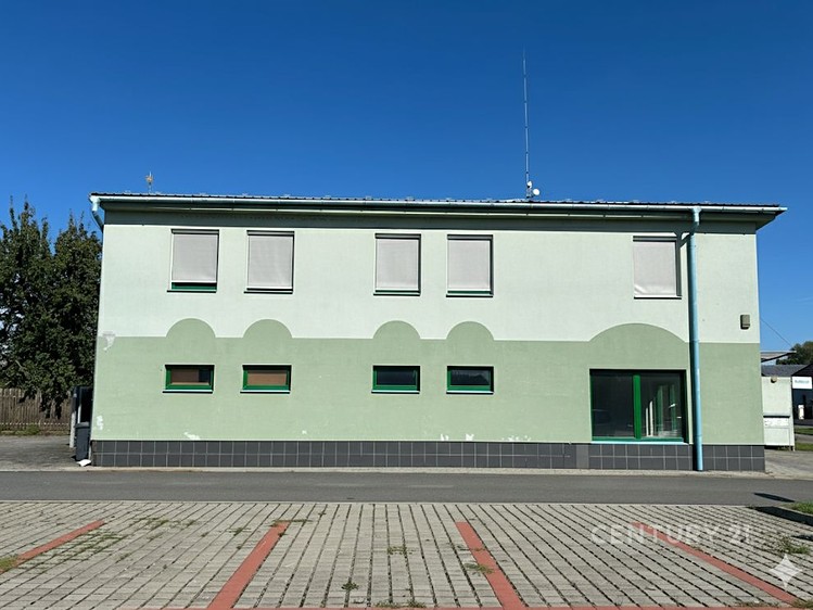 Prodej komerční nemovitosti 251 m² - foto 2