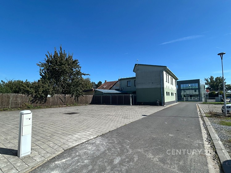 Prodej komerční nemovitosti 251 m² - foto 3