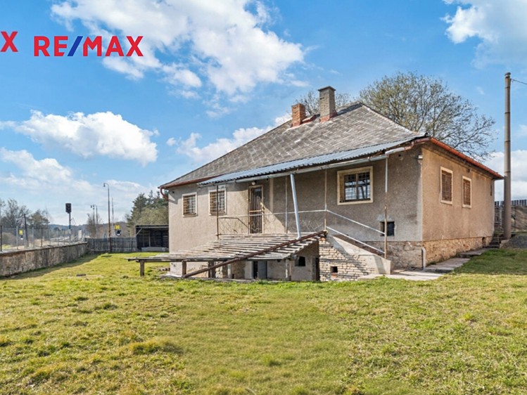 Prodej obchodního prostoru 129 m² - foto 1