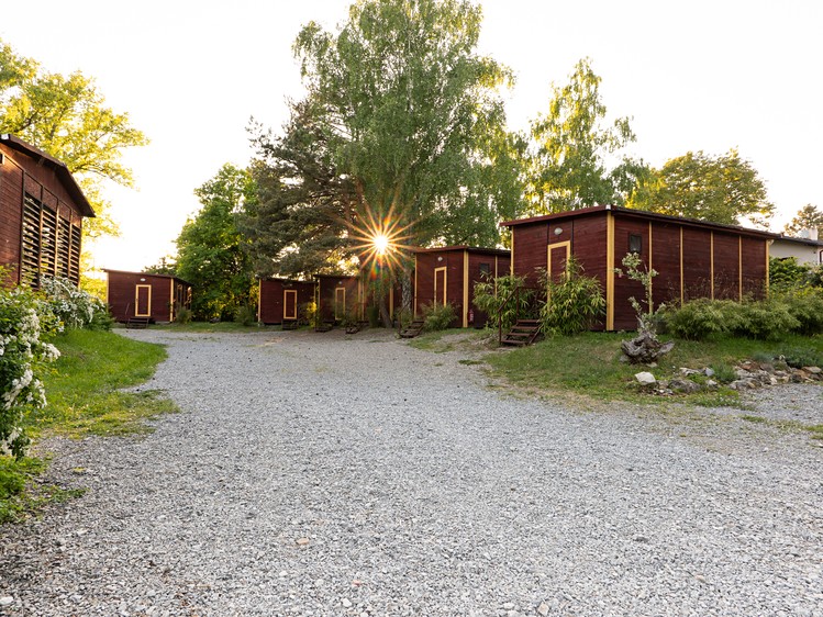 Prodej ubytovacího zařízení 2 700 m² - foto 1