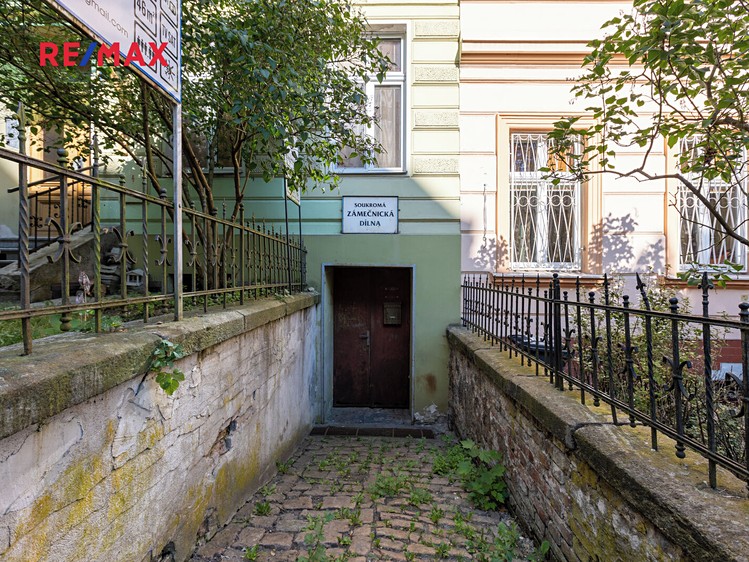 Prodej obchodního prostoru 446 m² - foto 4