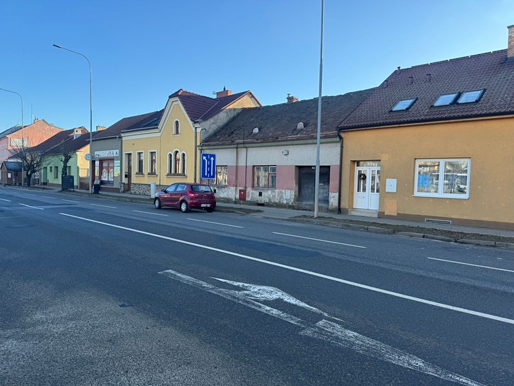 Prodej obchodního prostoru 154 m² - foto 1