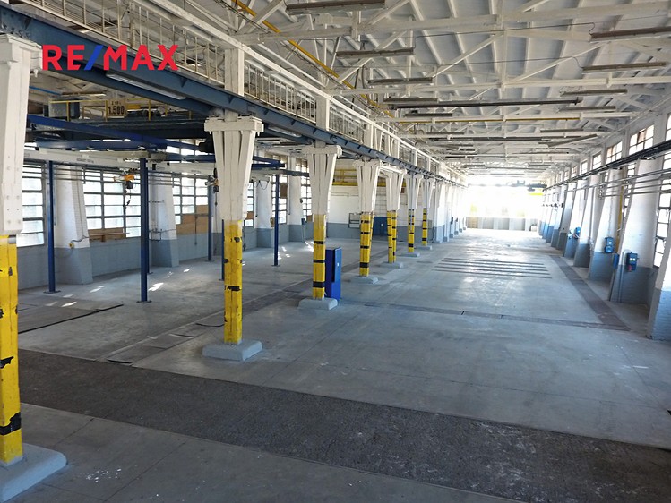 Prodej skladového prostoru 2 300 m² - foto 6