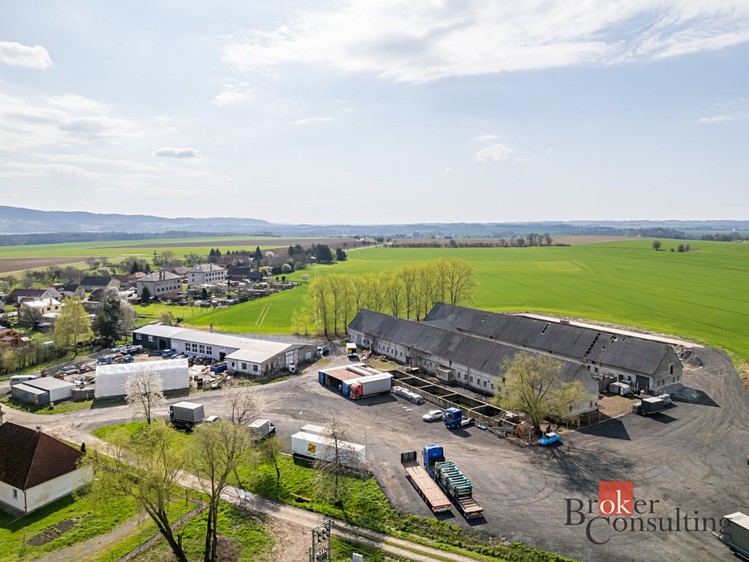 Prodej zemědělského objektu 1 850 m² - foto 1
