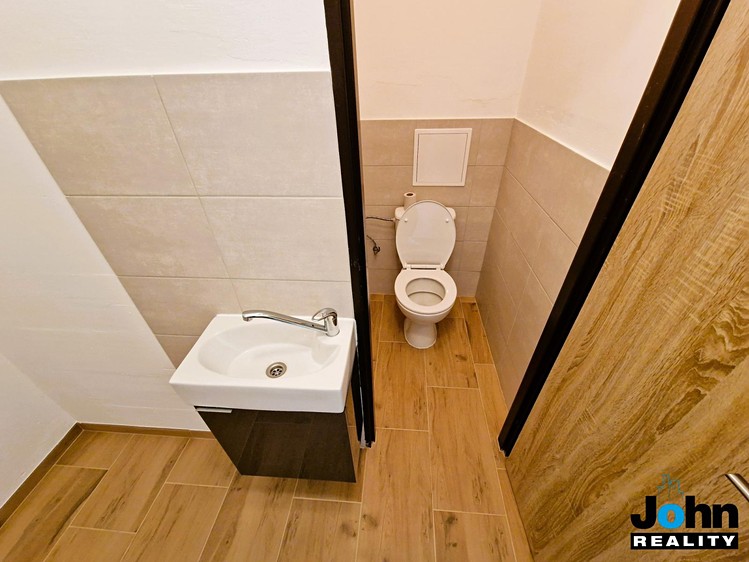 Prodej obchodního prostoru 34 m² - foto 2